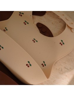 Lot de 2 bavoirs en silicone "Cherry" Konges Slojd